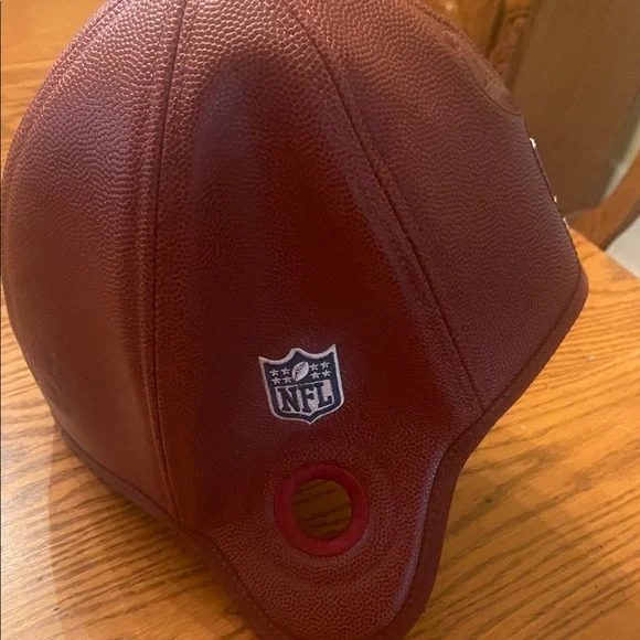 Reebok Maroon Football Helmet Cap with White Lace Detail - Picture 3 of 4